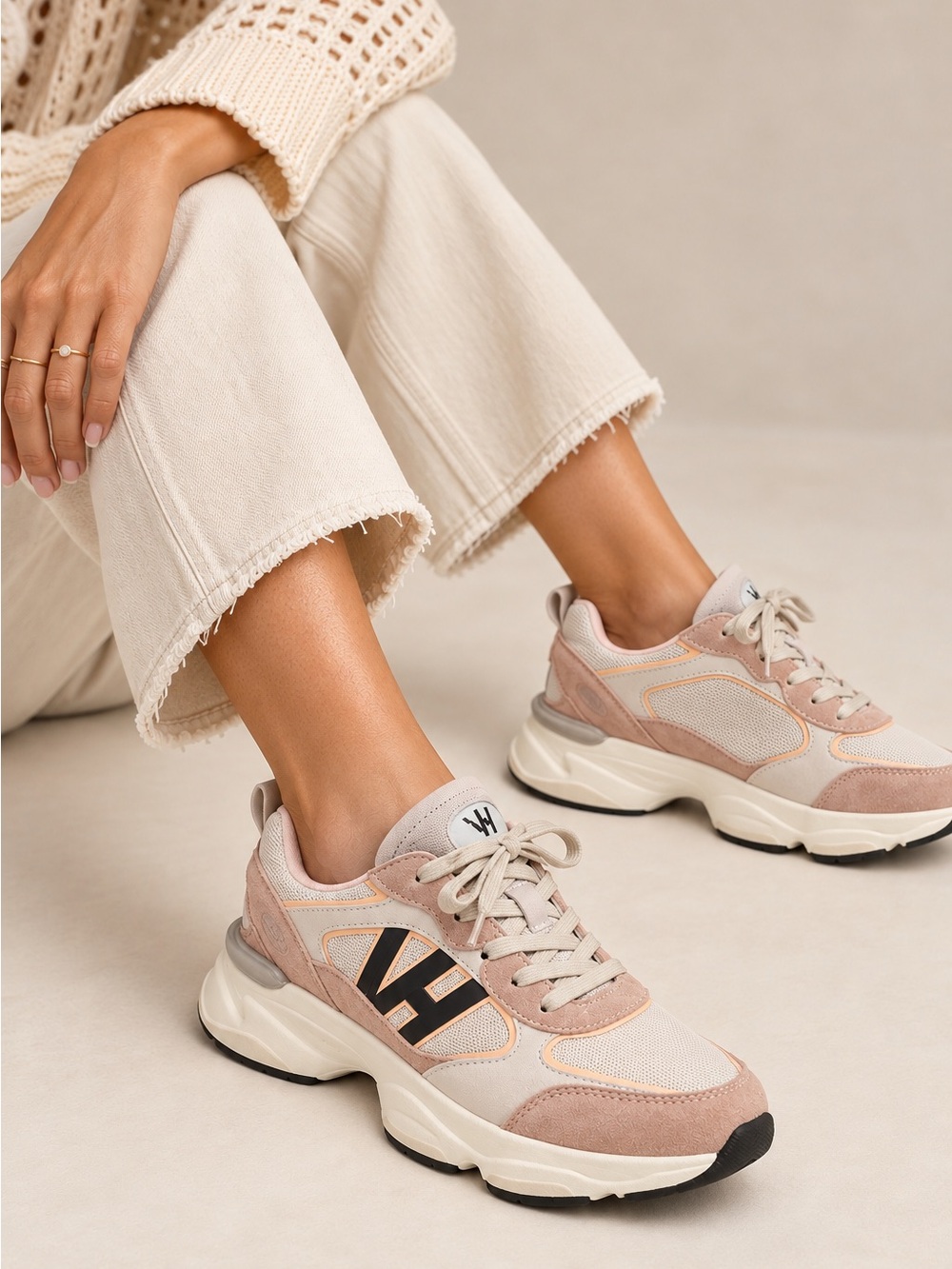 NWT Vintage Havana Dash 11 Blush Pink Chunky Sneakers Sz 8